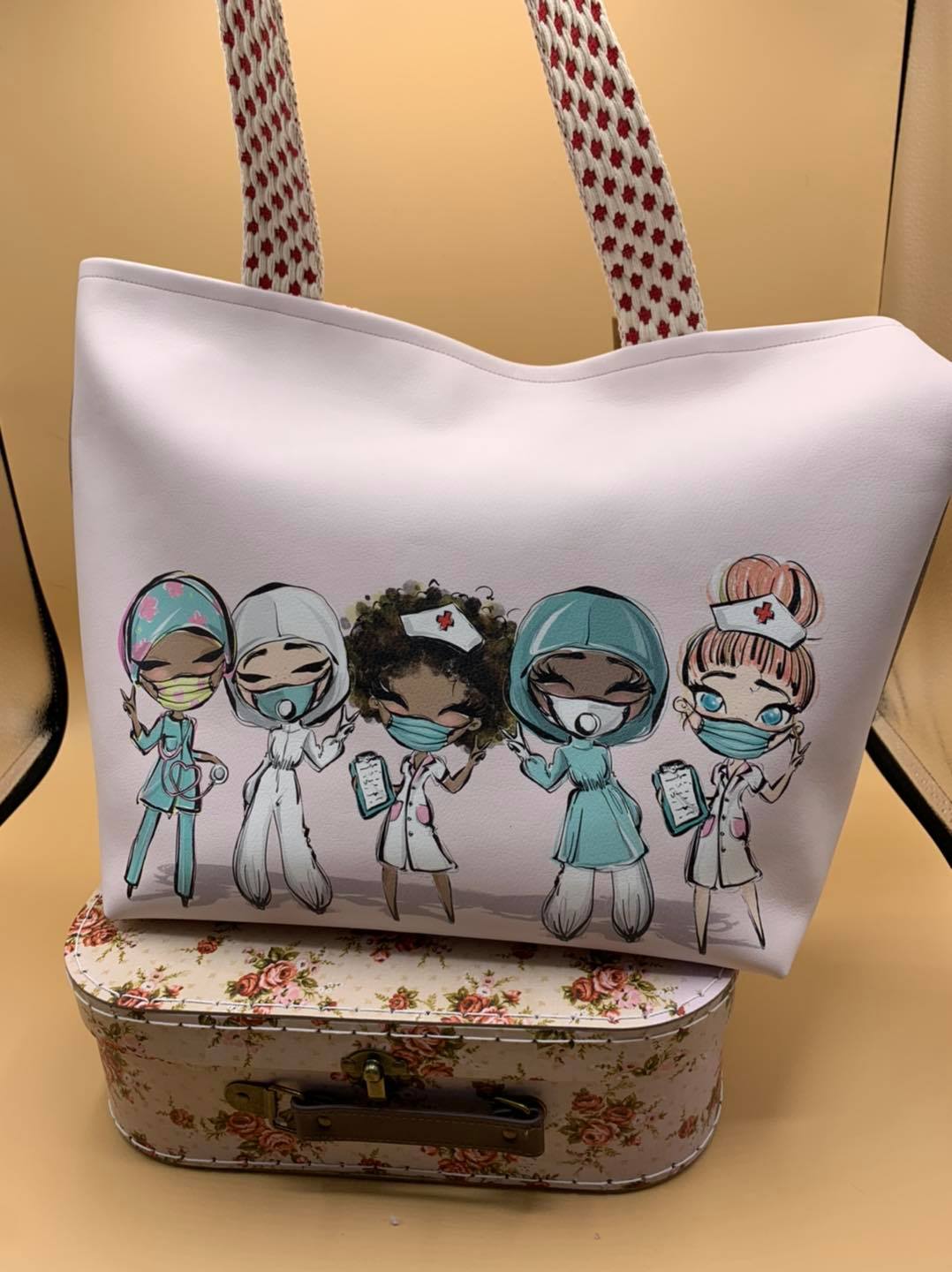 SANDY & ANGIE COUTURE FAIT MAIN - image 3